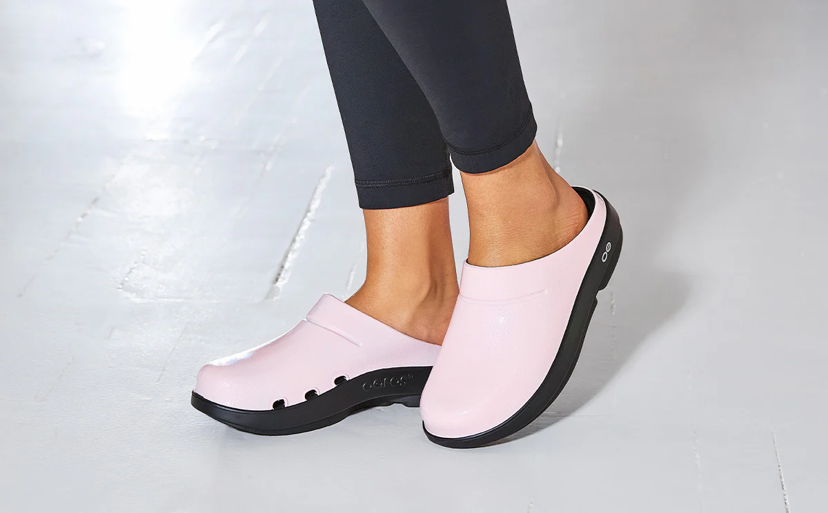 Women's OOcloog Luxe Clog - Primrose Sparkle - Image 8