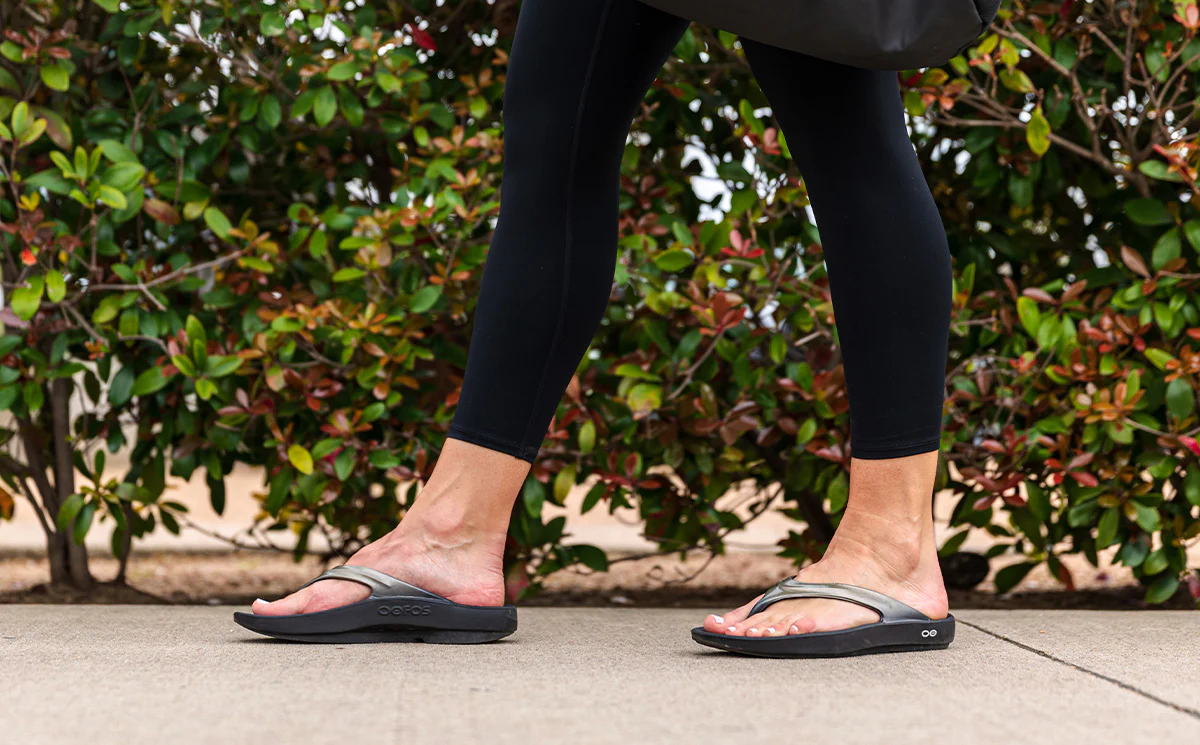 Women's OOlala Luxe Sandal - Latte - Image 8