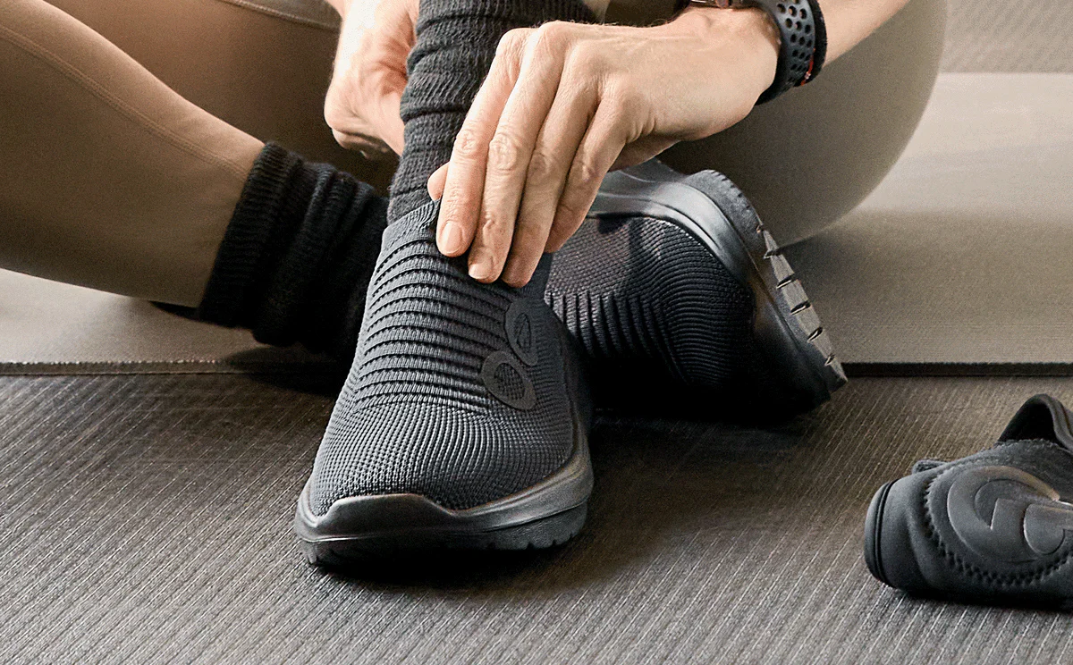 Women's OOmy Zen - Black - Image 9